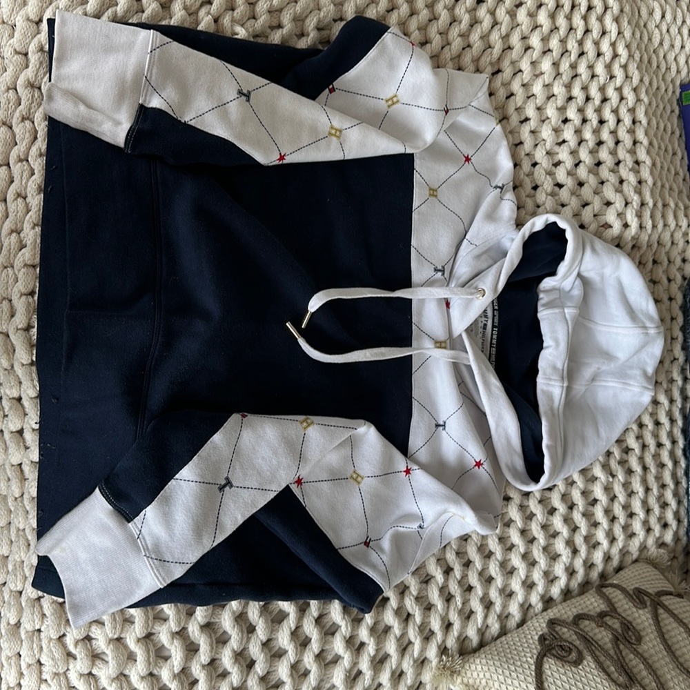 Tommy Hilfiger Sweater Size L - almost new